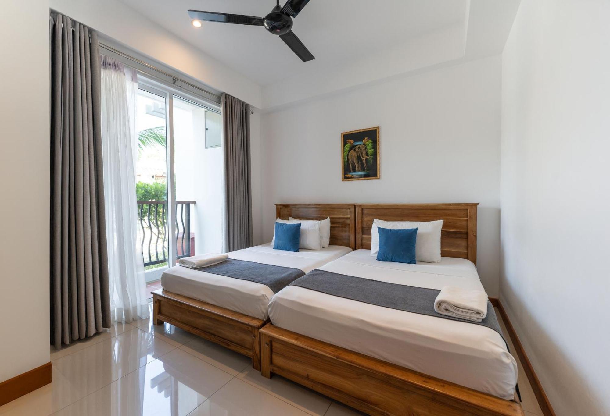 Oceanfront Condominium - Nilaveli Exteriör bild