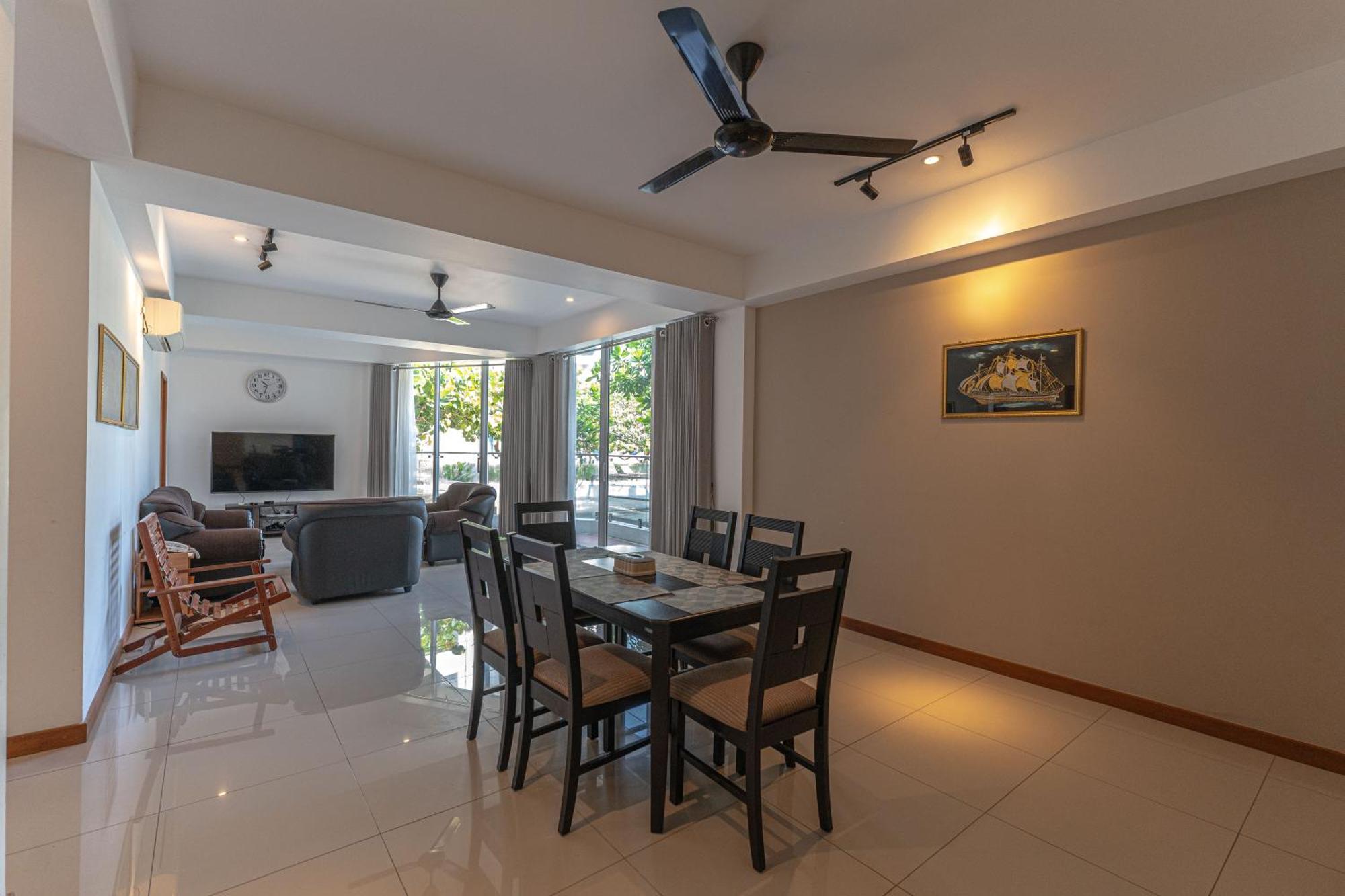 Oceanfront Condominium - Nilaveli Exteriör bild