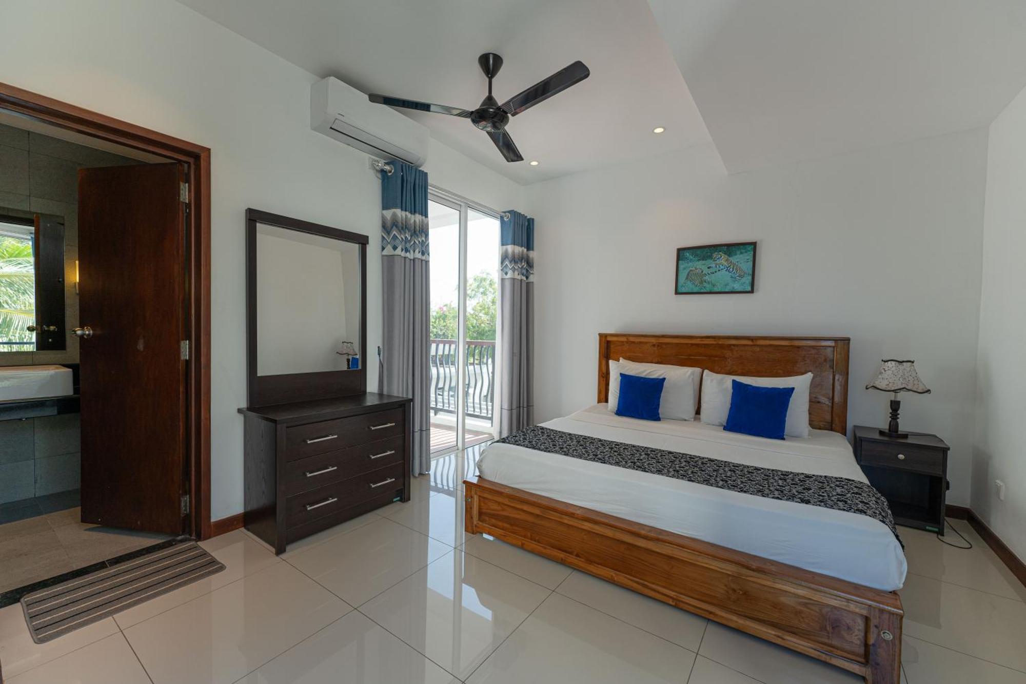 Oceanfront Condominium - Nilaveli Exteriör bild